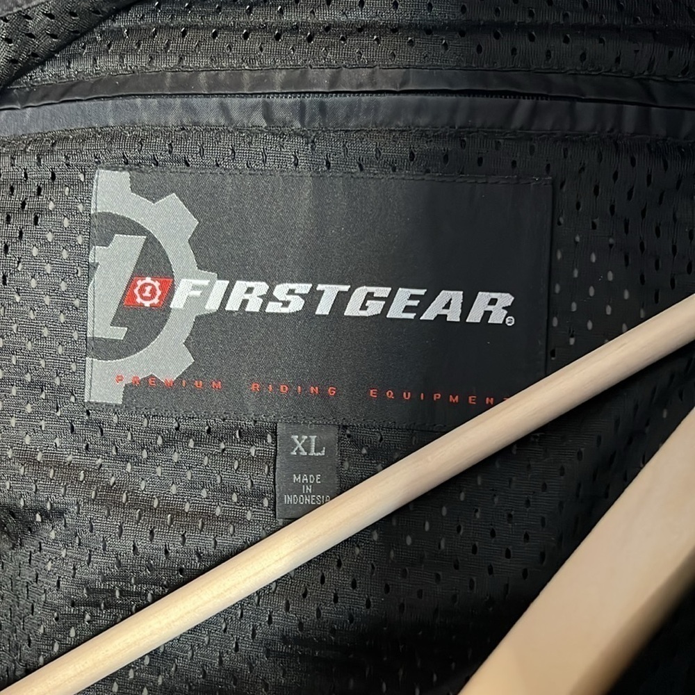 FIRSTGEAR XL BLACK and GRAY MOTORCYCLE RIDING JACKET - Picture 8 of 12